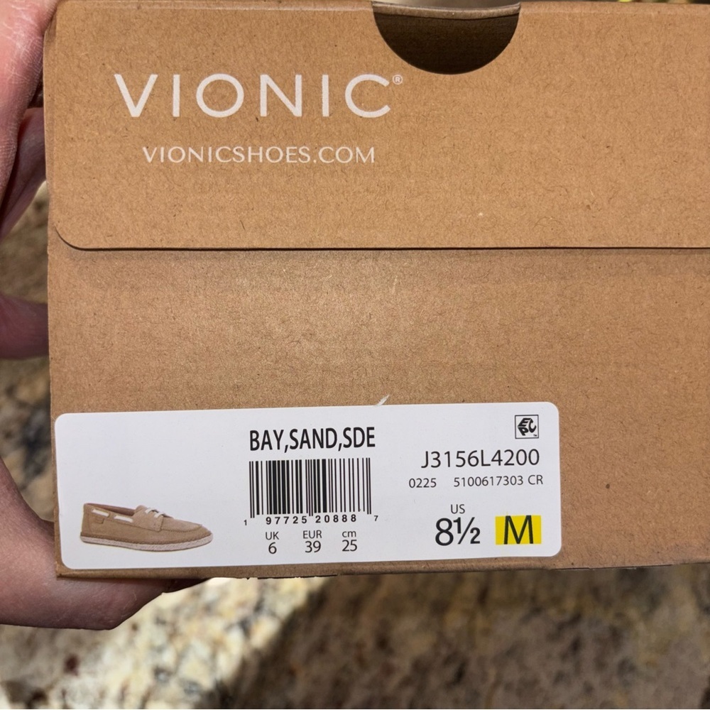 Vionic Loafers NIB SZ 8.5 - Picture 12 of 12